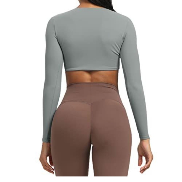 Gray Long Sleeve Yoga Top, Twisted Front, Removable Pads, New, Size S - Picture 3 of 3